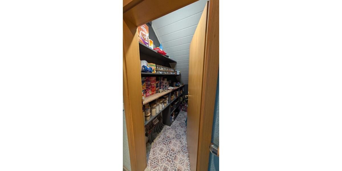 Etagenwohnung Waldsee - 3 Zimmer, 92 m&sup2;, 350.000&euro; | Angebot:26646097