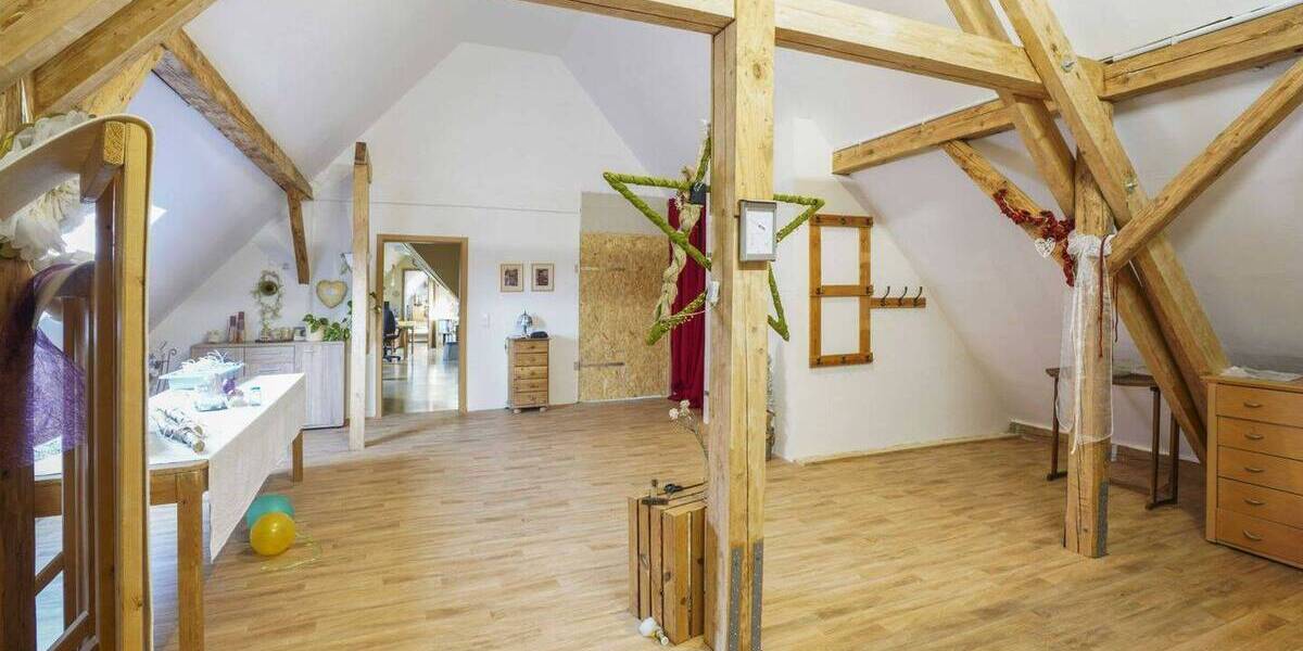 Einfamilienhaus Hohenaltheim Niederaltheim - 8 Zimmer, 192 m&sup2;, 295.000&euro; | Angebot:26424295
