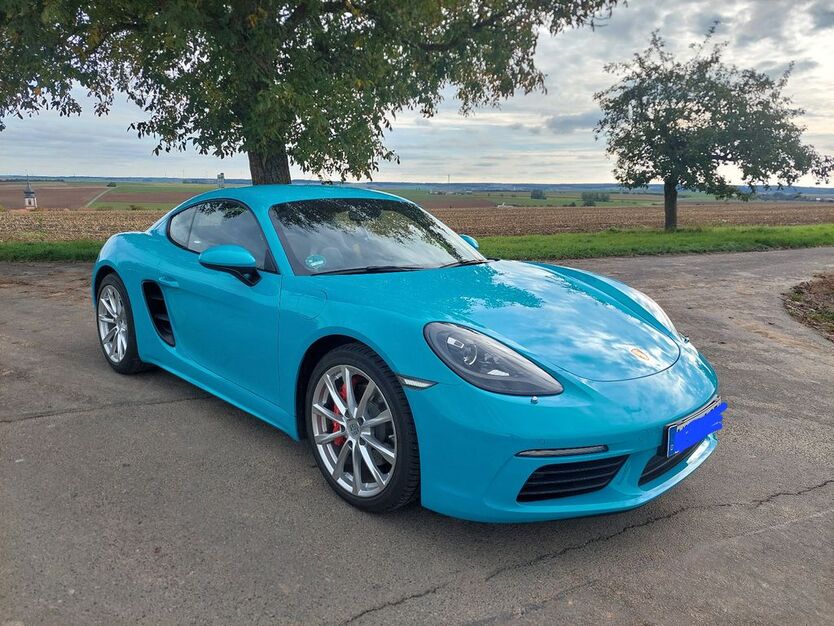 Porsche Cayman 18.249 km 64.700 € Würzburg 97082