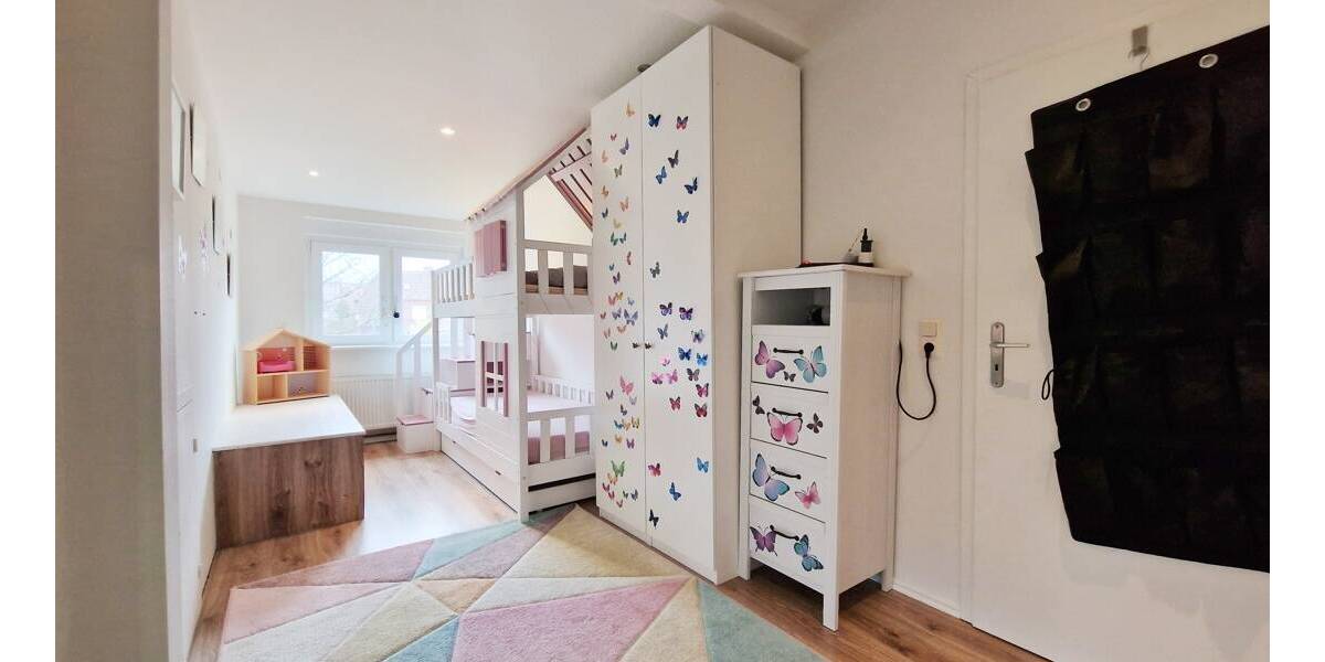 Doppelhaushälfte Büdelsdorf - 5 Zimmer, 144 m&sup2;, 330.000&euro; | Angebot:26247278