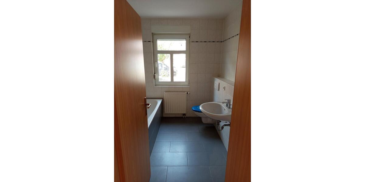 Erdgeschoßwohnung Weißenfels - 3 Zimmer, 71 m&sup2;, 428&euro; | Angebot:26682984