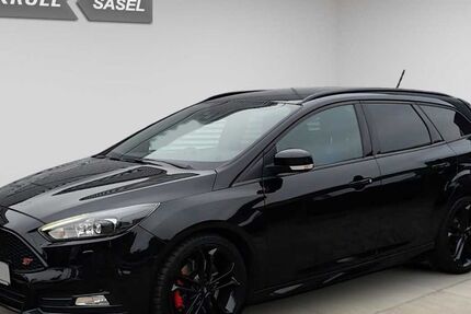 Ford Focus 114.340 km 13.490 &euro; Hamburg 22393