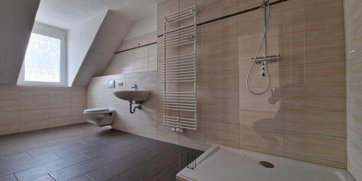 Etagenwohnung Döbeln - 4 Zimmer, 110 m&sup2;, 622&euro; | Angebot:25065818