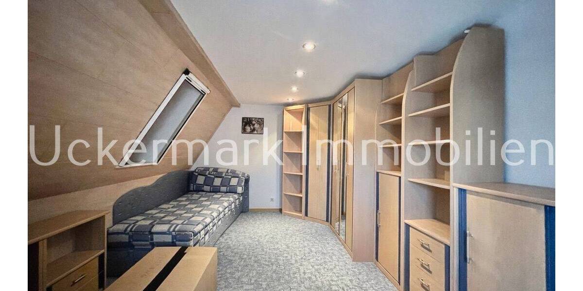 Einfamilienhaus Gramzow - 6 Zimmer, 140 m&sup2;, 320.000&euro; | Angebot:26066463