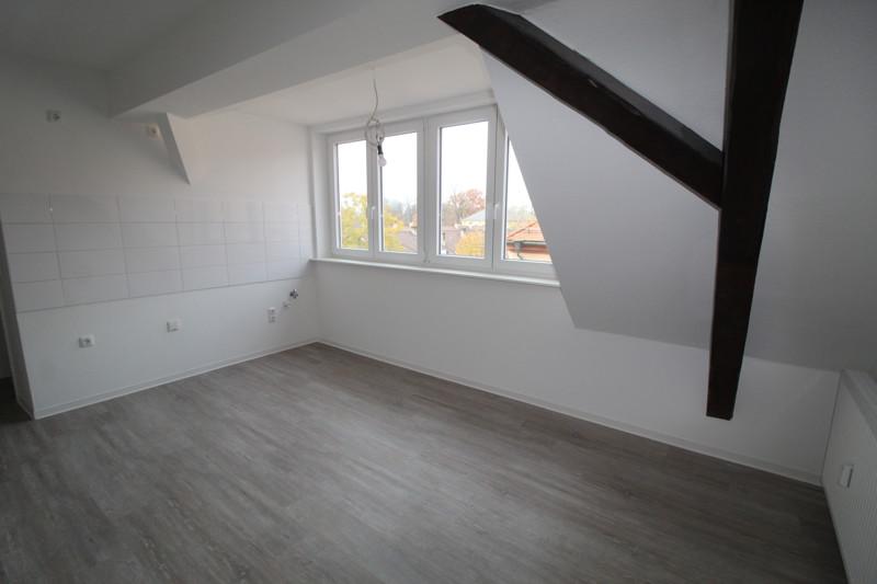 Perfekt für Singles - kleine DG-Wohnung mit Balkon und Fassadenvollwärmeschutz 1 zimmer