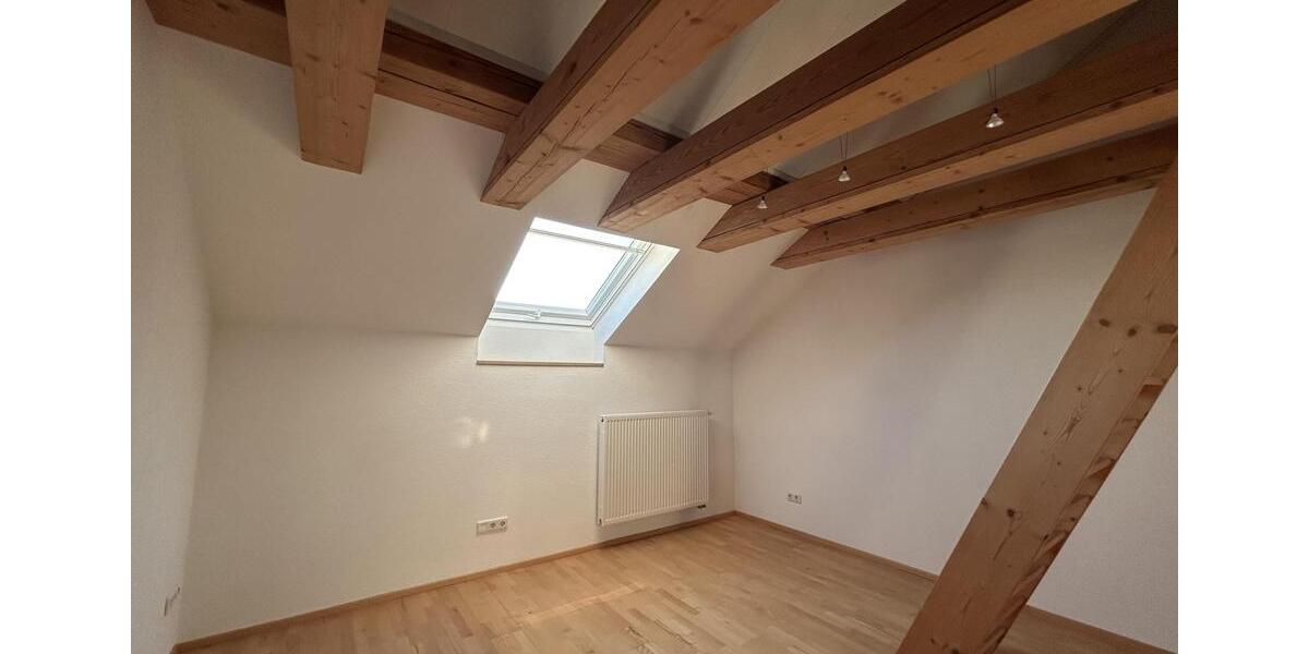 Dachgeschoßwohnung Karlshuld - 3 Zimmer, 140 m&sup2;, 1.250&euro; | Angebot:25145331