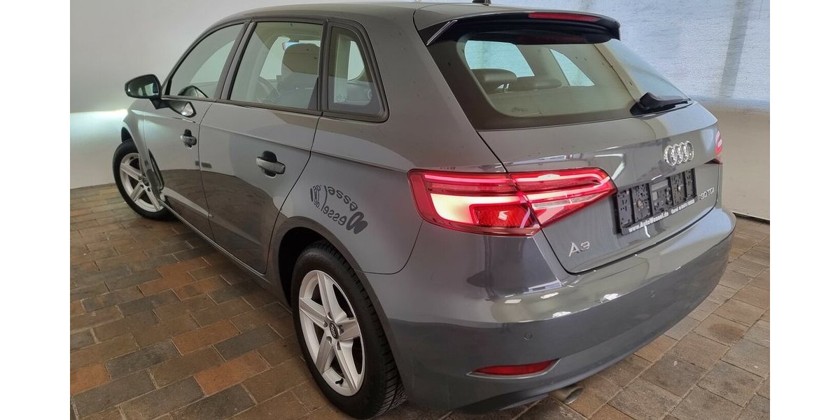 Audi A3 30 TDI LED SHZ Navi Leder Tempomat Digital 88.900 km 17.900 &euro; Garrel 49681
