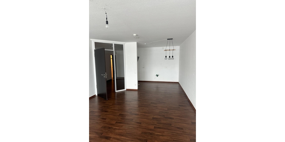 gemütliche Obergeschosswohnung mit großem Balkon! - Etagenwohnung Papenburg | Angebot:24427790