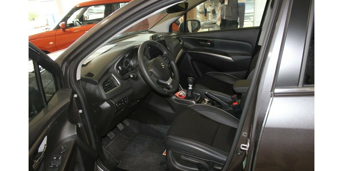 Suzuki SX4 S-Cross Comfort+ 4x4 7.500 km 28.990 &euro; Fürth 90763