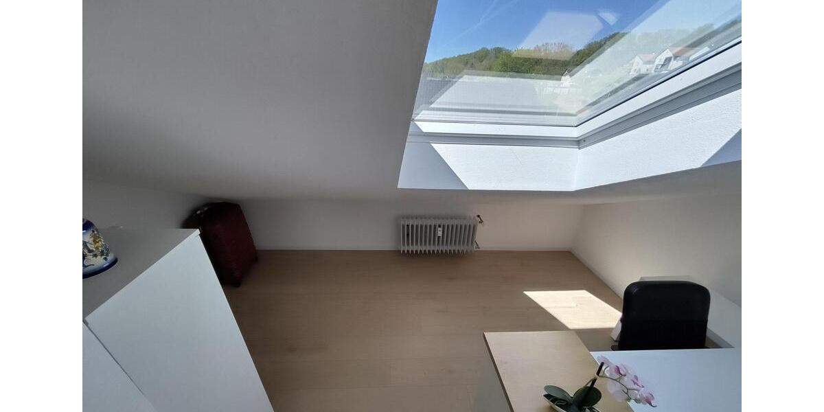 Dachgeschoßwohnung Contwig - 2.5 Zimmer, 52 m&sup2;, 600&euro; | Angebot:26415486