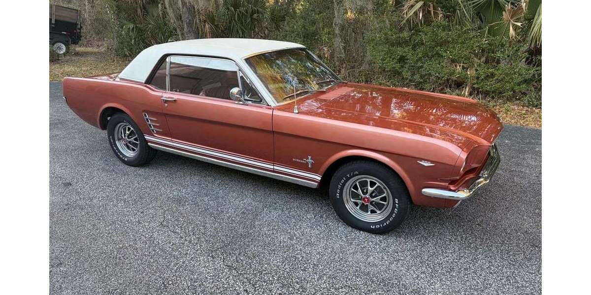 Ford Mustang 9.999 km 37.880 &euro; Wüstenrot 71543