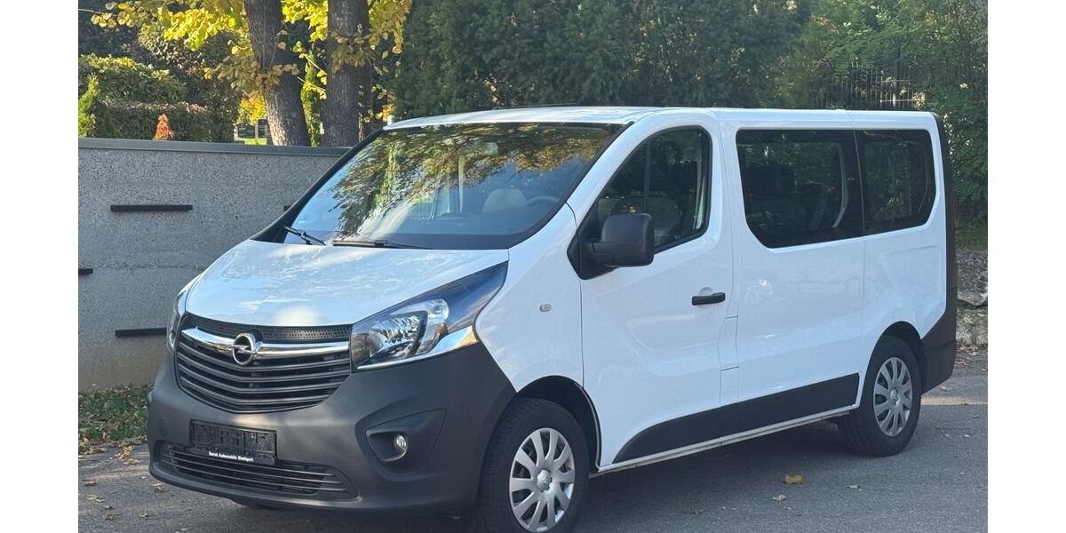 Opel Vivaro 89.492 km 17.990 € Stuttgart 70374