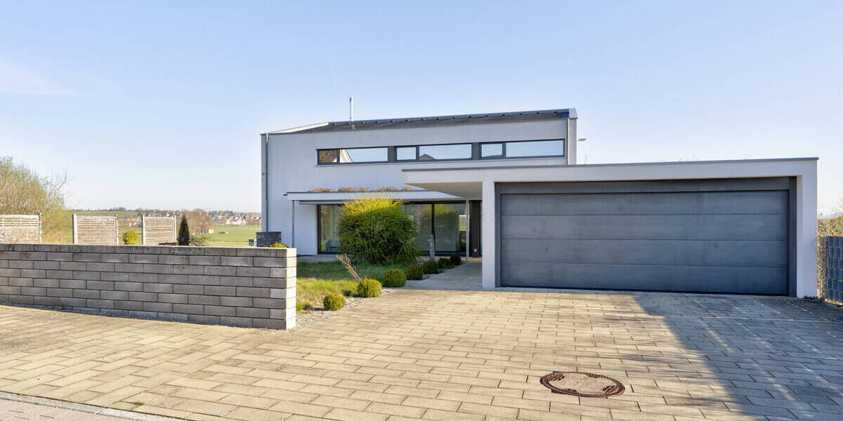 Einfamilienhaus Hüfingen - 8 Zimmer, 222 m&sup2;, 990.000&euro; | Angebot:26277783