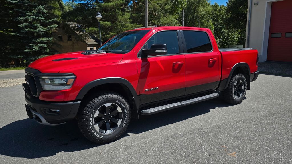 Dodge RAM 63.000 km 50.990 &euro; Schwarzbach 09481