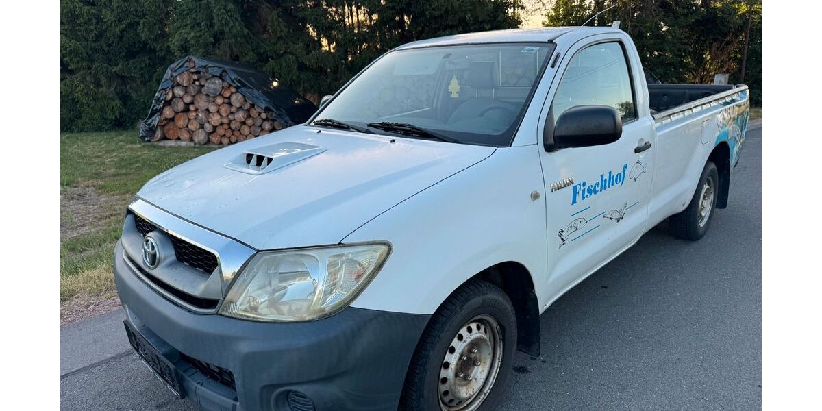 Toyota Hilux 247.350 km 7.300 &euro; Mittweida 09648