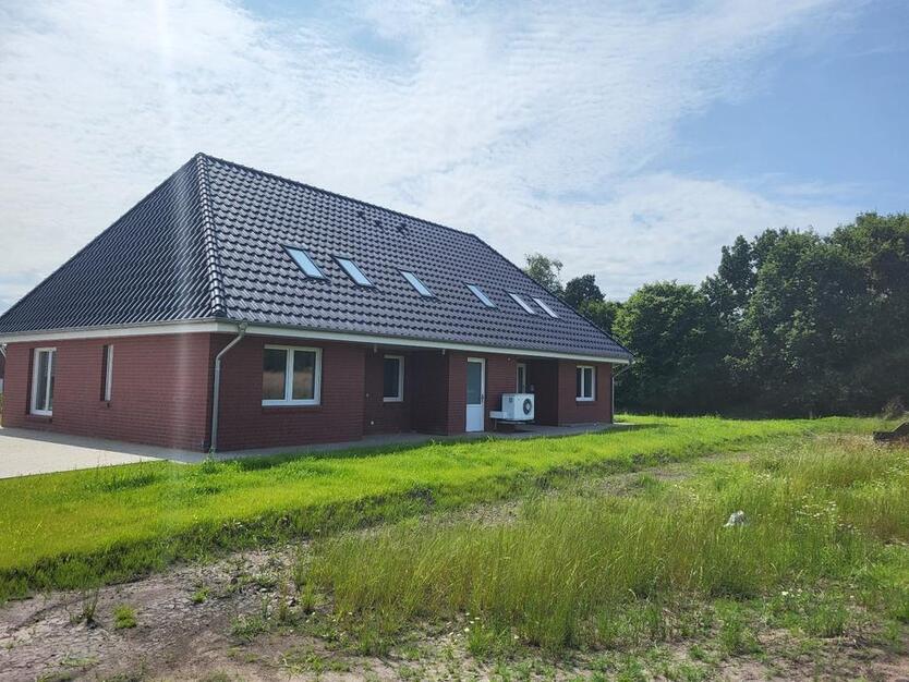 Gyhum-Freistehendes DH(Hälfte )ca. 115,5m²,Bj,2024