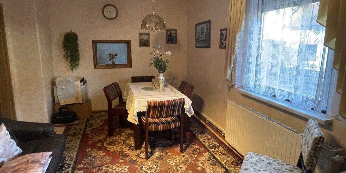 Einfamilienhaus Sitzendorf - 6 Zimmer, 137 m&sup2;, 85.000&euro; | Angebot:24024936