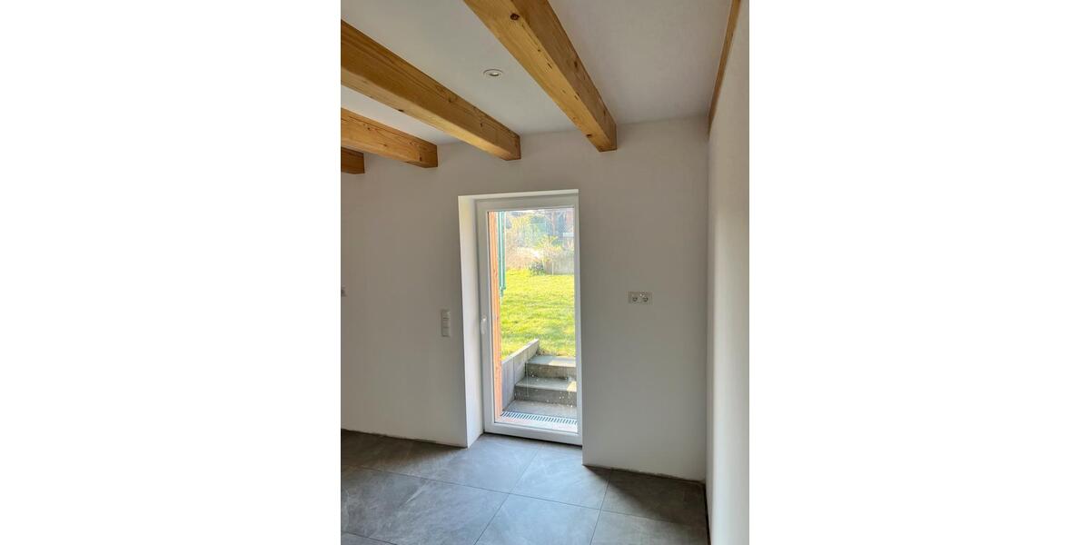 Einfamilienhaus Wolmirstedt - 2 Zimmer, 90 m&sup2;, 980&euro; | Angebot:26013404