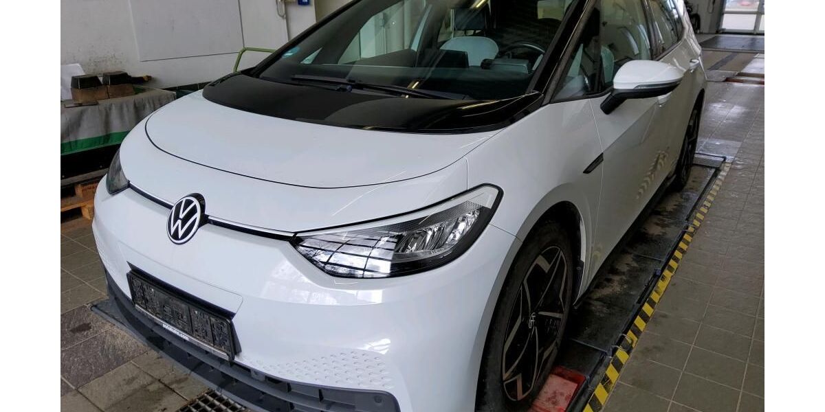 VW ID.3 121.508 km 17.990 &euro; Braunschweig 38122