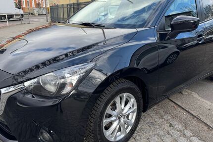 Mazda 2 100.000 km 8.600 &euro; Berlin - Tempelhof 12107