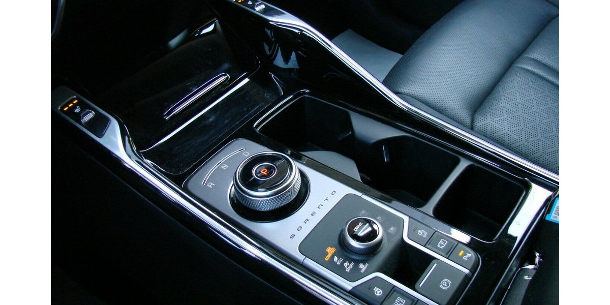 Kia Sorento 2.2CRDi Spirit 4WD 39.147 km 37.980 &euro; Falkensee 14612