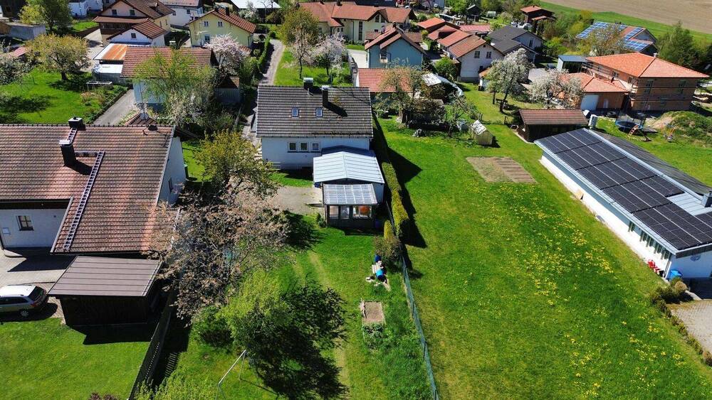 Einfamilienhaus Freyung Neureut - 8 Zimmer, 100 m&sup2;, 225.000&euro; | Angebot:26512602