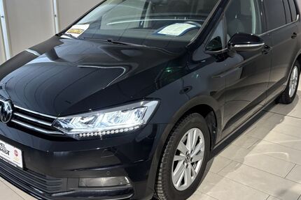 VW Touran 55.700 km 25.990 &euro; Wilhelmshaven 26389