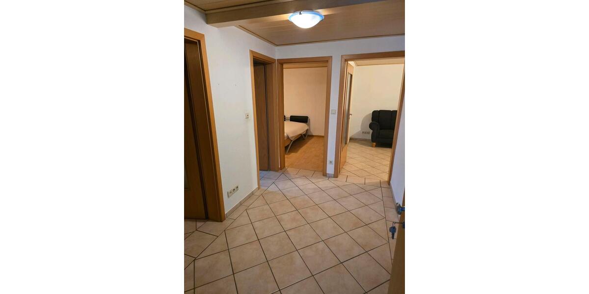 Dachgeschoßwohnung Bretten - 3 Zimmer, 80 m&sup2;, 860&euro; | Angebot:25025844