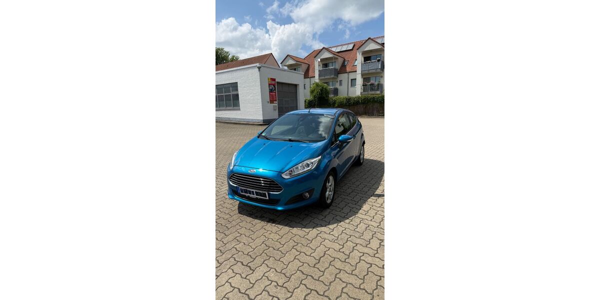 Ford Fiesta 102.542 km 4.650 &euro; Braunschweig 38116