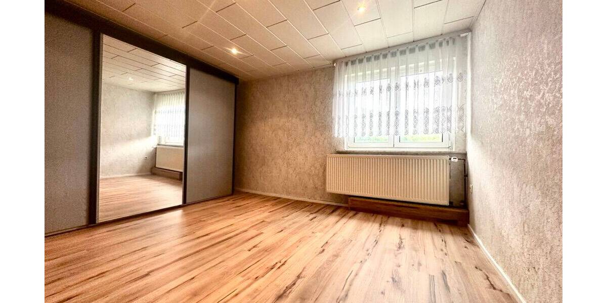 Mehrfamilienhaus, Wohnhaus Floh-Seligenthal / Hohleborn Hohleborn - 8 Zimmer, 180 m&sup2;, 1.300&euro; | Angebot:26594688