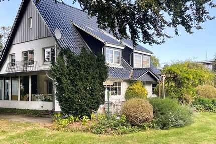 Haus Kellinghusen - 9.5 Zimmer, 268 m&sup2;, 499.000&euro; | Angebot:26858430