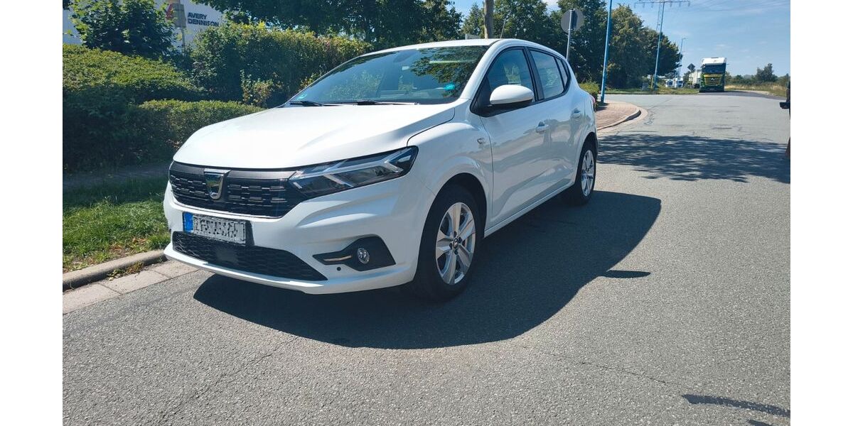 Dacia Sandero 63.500 km 7.800 € Waltershausen 99880