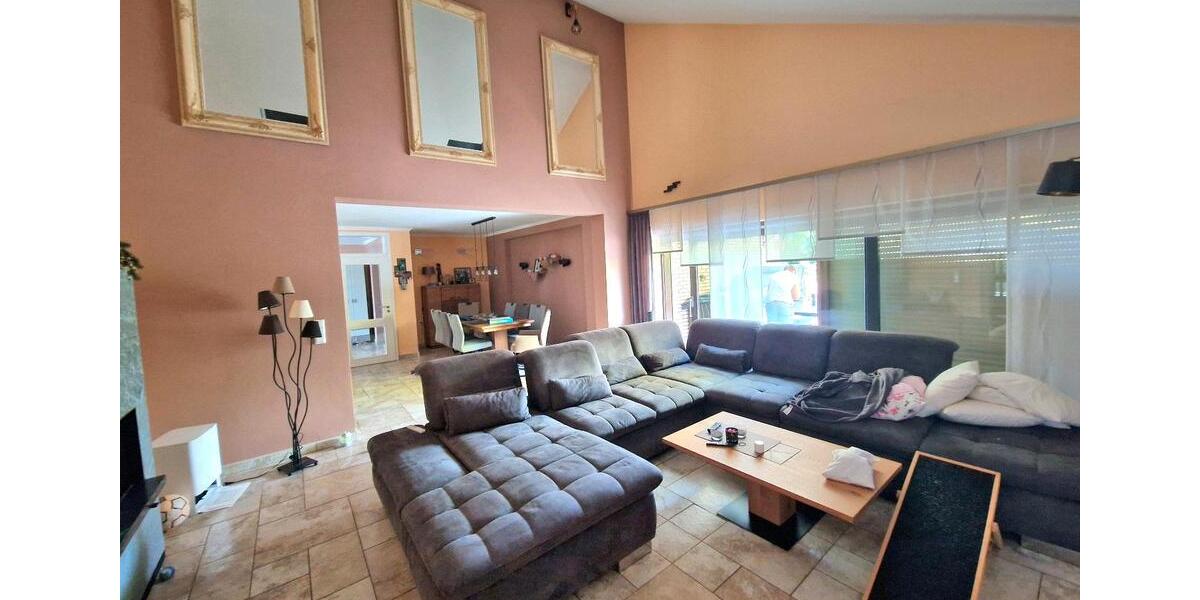 Einfamilienhaus Brakel - 10 Zimmer, 268 m&sup2;, 675.000&euro; | Angebot:27108866