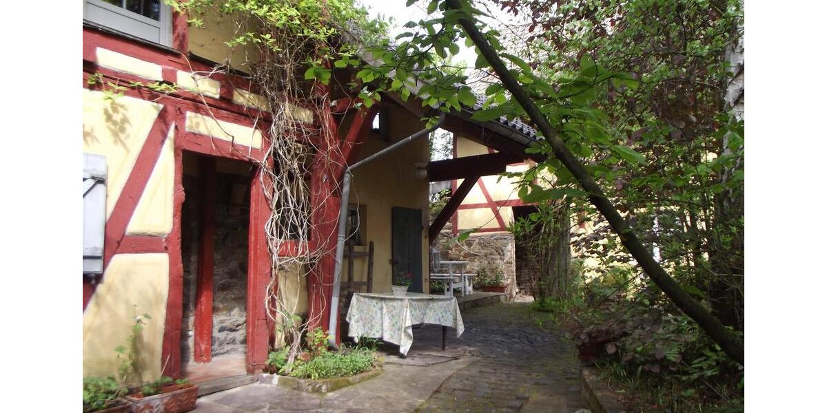 Einfamilienhaus Bad Breisig - 9 Zimmer, 140 m&sup2;, 250.000&euro; | Angebot:27083214