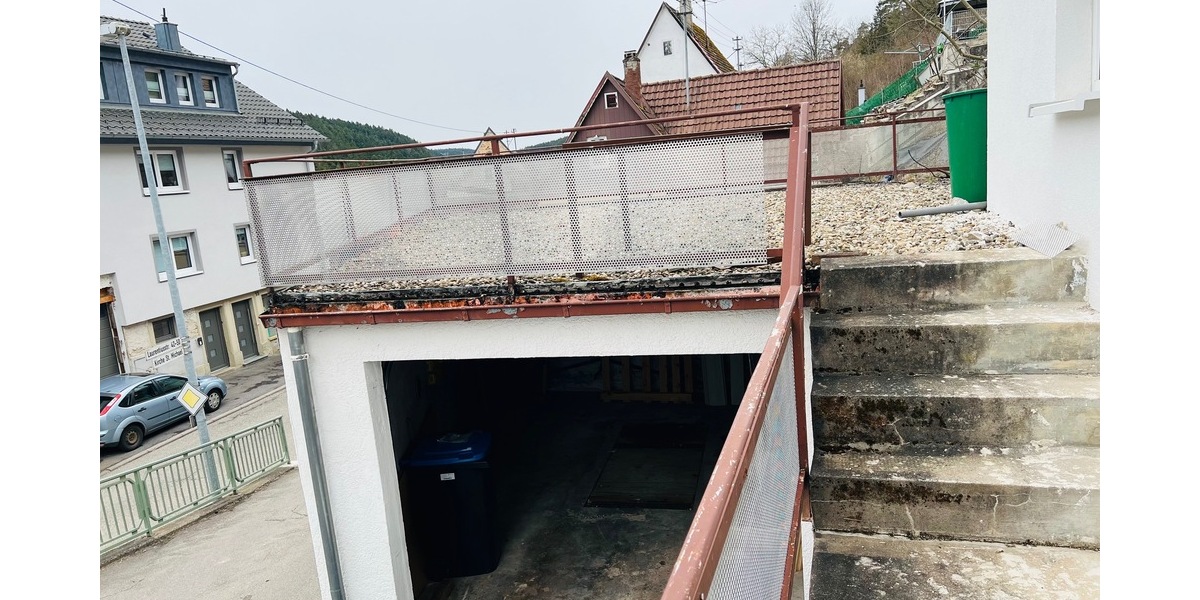 Teilsaniertes Einfamilien-Mehrgenerationenhaus mit Terrasse, Garage und opt. Grundstückserweiterung - Einfamilienhaus Horb am Neckar | Angebot:26083100
