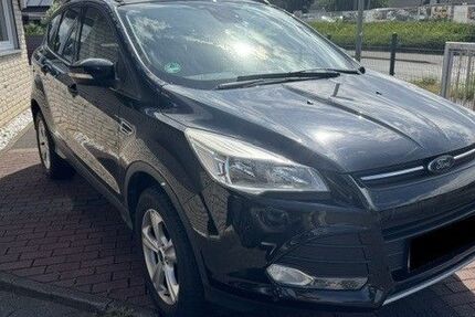 Ford Kuga 74.350 km 8.990 &euro; Bad Driburg 33014