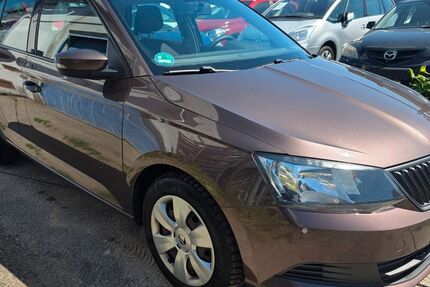 Skoda Fabia 154.896 km 4.900 &euro; Lübeck 23568