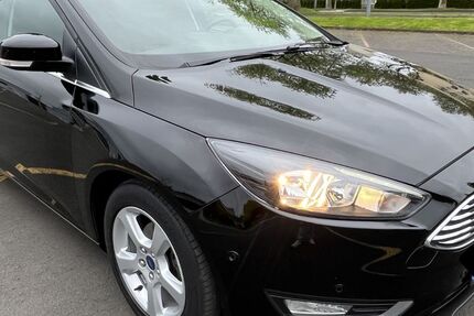 Ford Focus 66.000 km 7.500 &euro; Kassel 34131