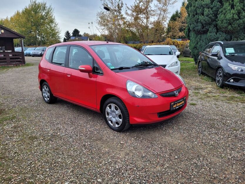 Honda Jazz 207.000 km 1.700 € Berlin 13127