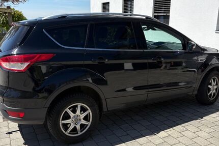 Ford Kuga 133.000 km 8.900 &euro; Waldkirchen 94065