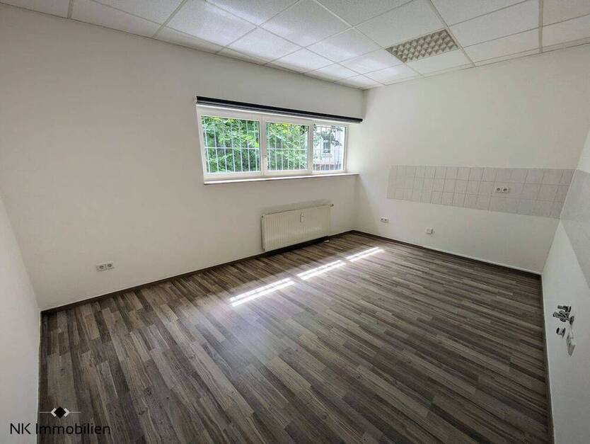 ++ frisch renovierte Gewerbefläche, Laden, Büro, Geschäft in Altendorf - sofort verfügbar ++