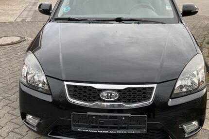 Kia Rio 99.026 km 2.850 &euro; Erfurt 99085