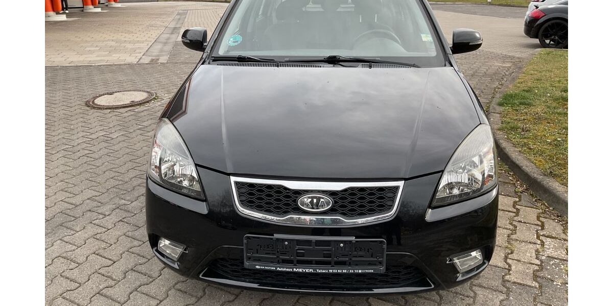 Kia Rio 99.026 km 2.850 &euro; Erfurt 99085