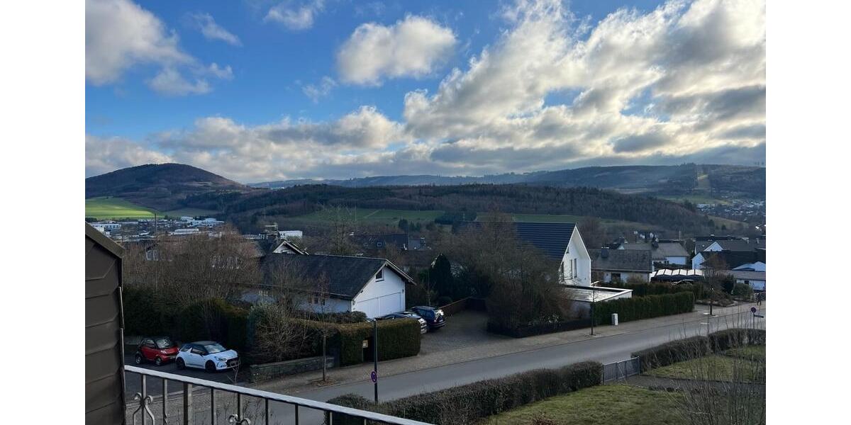 Dachgeschoßwohnung Schmallenberg - 3 Zimmer, 87 m&sup2;, 705&euro; | Angebot:25404267