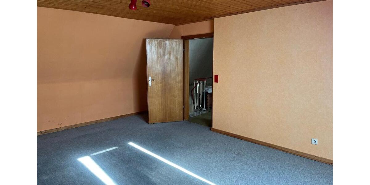 Einfamilienhaus Birkenfeld - 7 Zimmer, 175 m&sup2;, 209.000&euro; | Angebot:26429042