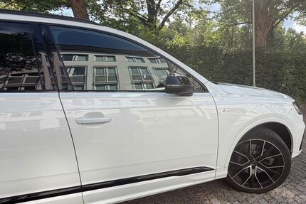Audi Q7 137.000 km 46.999 &euro; München 80933