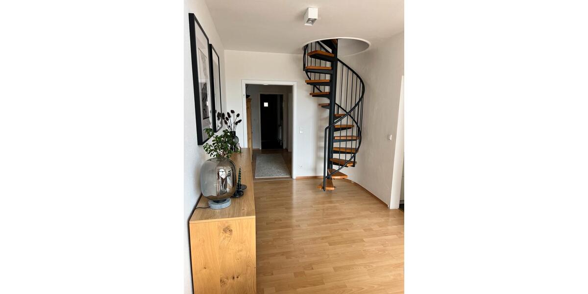 Maisonettenwohnung Kösching - 3 Zimmer, 104 m&sup2;, 1.300&euro; | Angebot:25614059