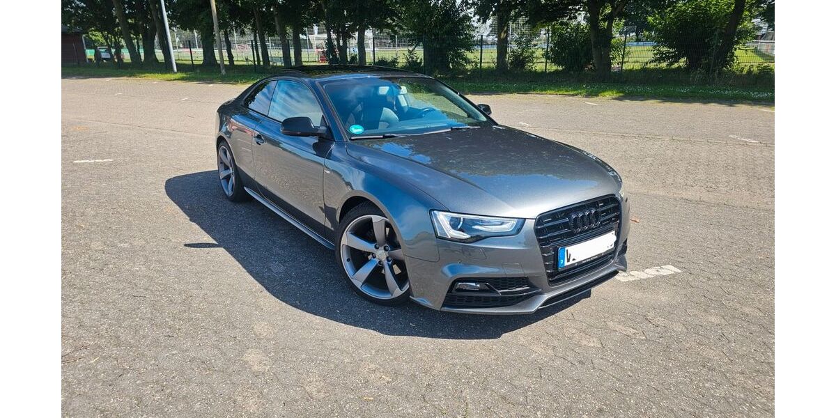 Audi A5 143.000 km 15.980 &euro; Brüggen 41379