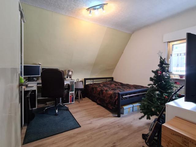 Gepflegtes freistehendes Einfamilienhaus mit großem Grundstück und 3 Garagen - Einfamilienhaus Bexbach | Angebot:26991721