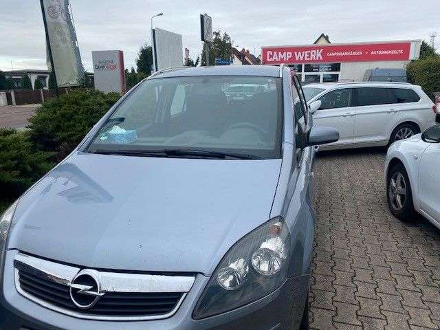 Opel Zafira 207.000 km 1.950 € Halle 06116
